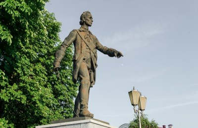 Памятник А. В. Суворову в г. Кобрин