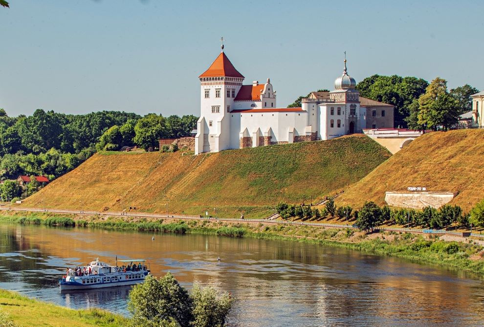 Старый замок гродно фото