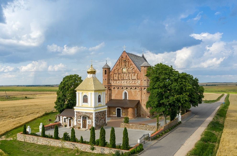 Сынкавіцкая царква крэпасць фото