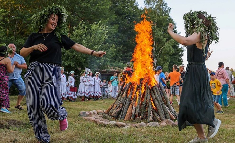 Марьина горка купалье. Купалье александрия. Национальный праздник в белоруссии купалье. Купалье в белоруссии. Праздник купалье в белоруссии.