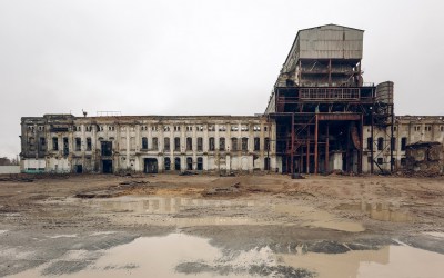 Старый цементный завод в г.п. Красносельский