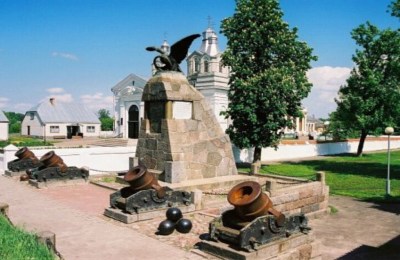 Памятник в честь победы в войне 1812 года в г. Кобрин