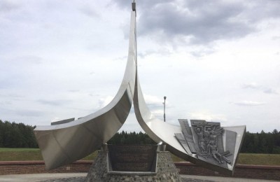 Памятник ветеранам-дорожникам в д. Жуков Луг