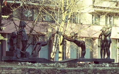 Памятник «Играющие дети» в Минске