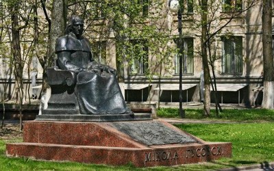 Памятник Николаю Гусовскому в г. Минск
