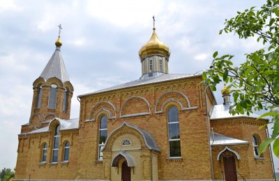 Троицкая церковь в д. Россь