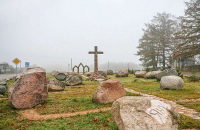 Парк камней в деревне Рубежевичи