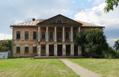 Хальчанский дворец в д. Хальч